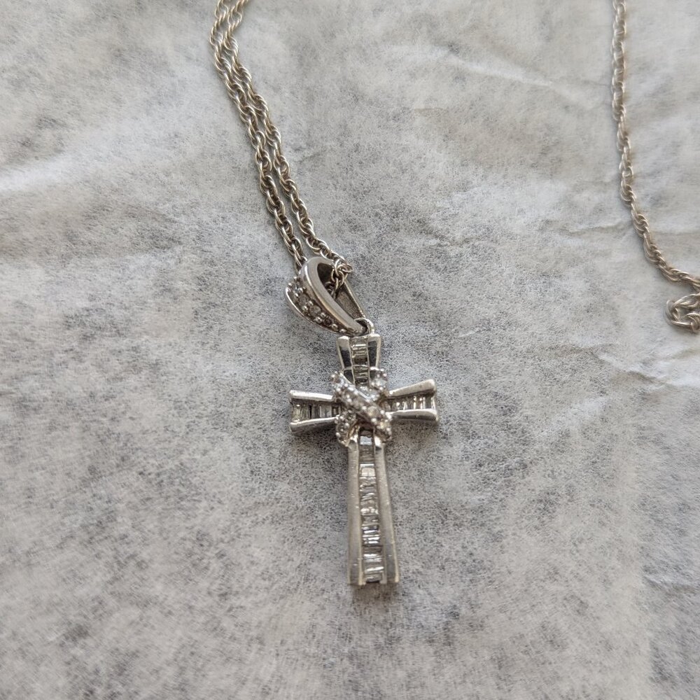 Eternal cross 1/4 ct certified diamond sterling silver cross pendant